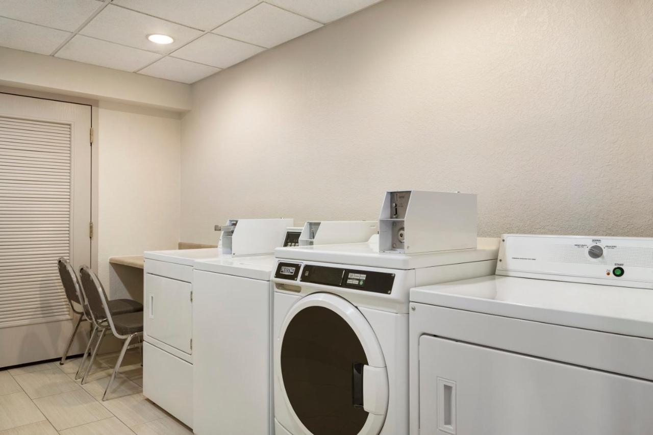 Holiday Inn Express & Suites Sarasota East By Ihg Vamo Екстер'єр фото