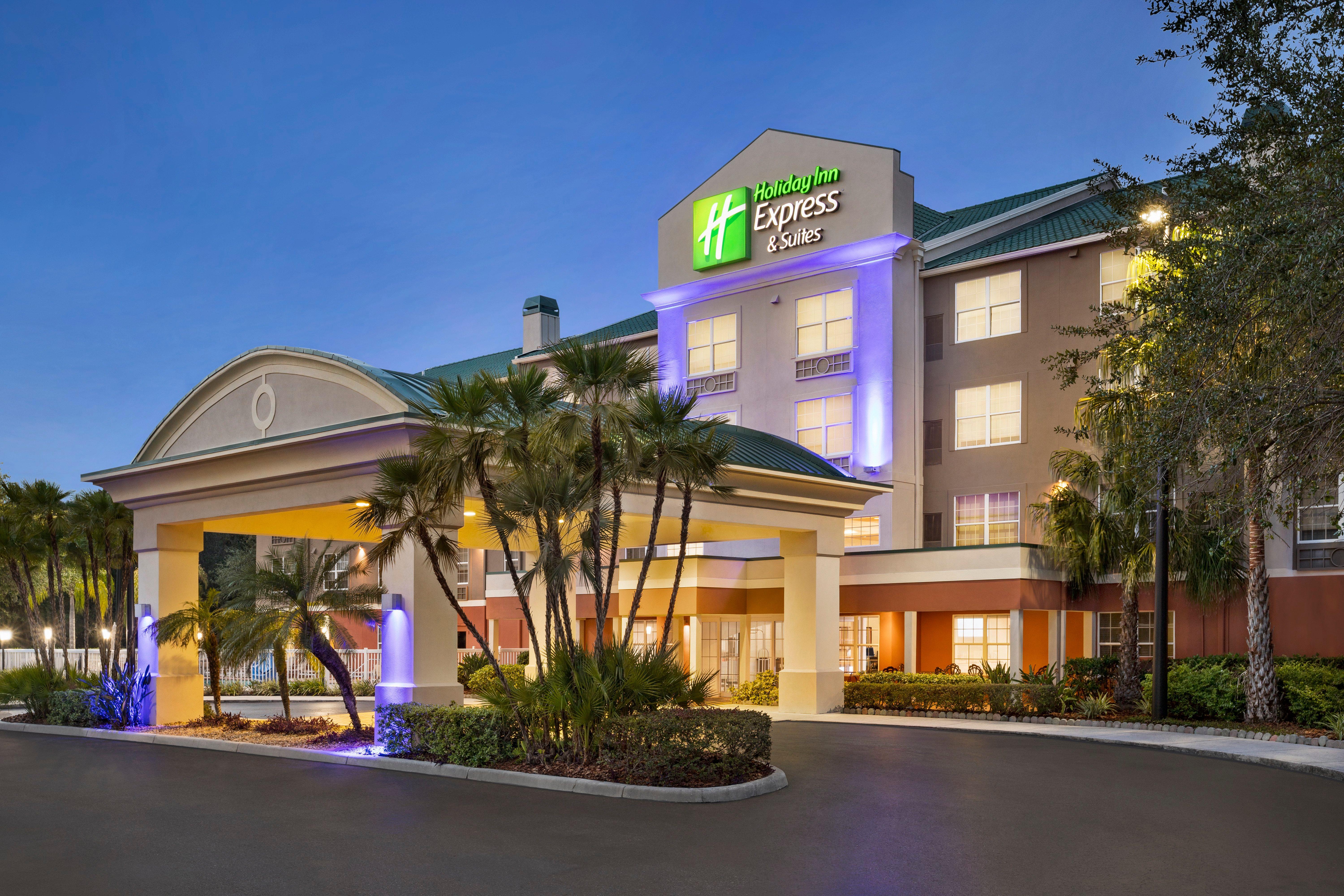 Holiday Inn Express & Suites Sarasota East, An Ihg Hotel Екстер'єр фото