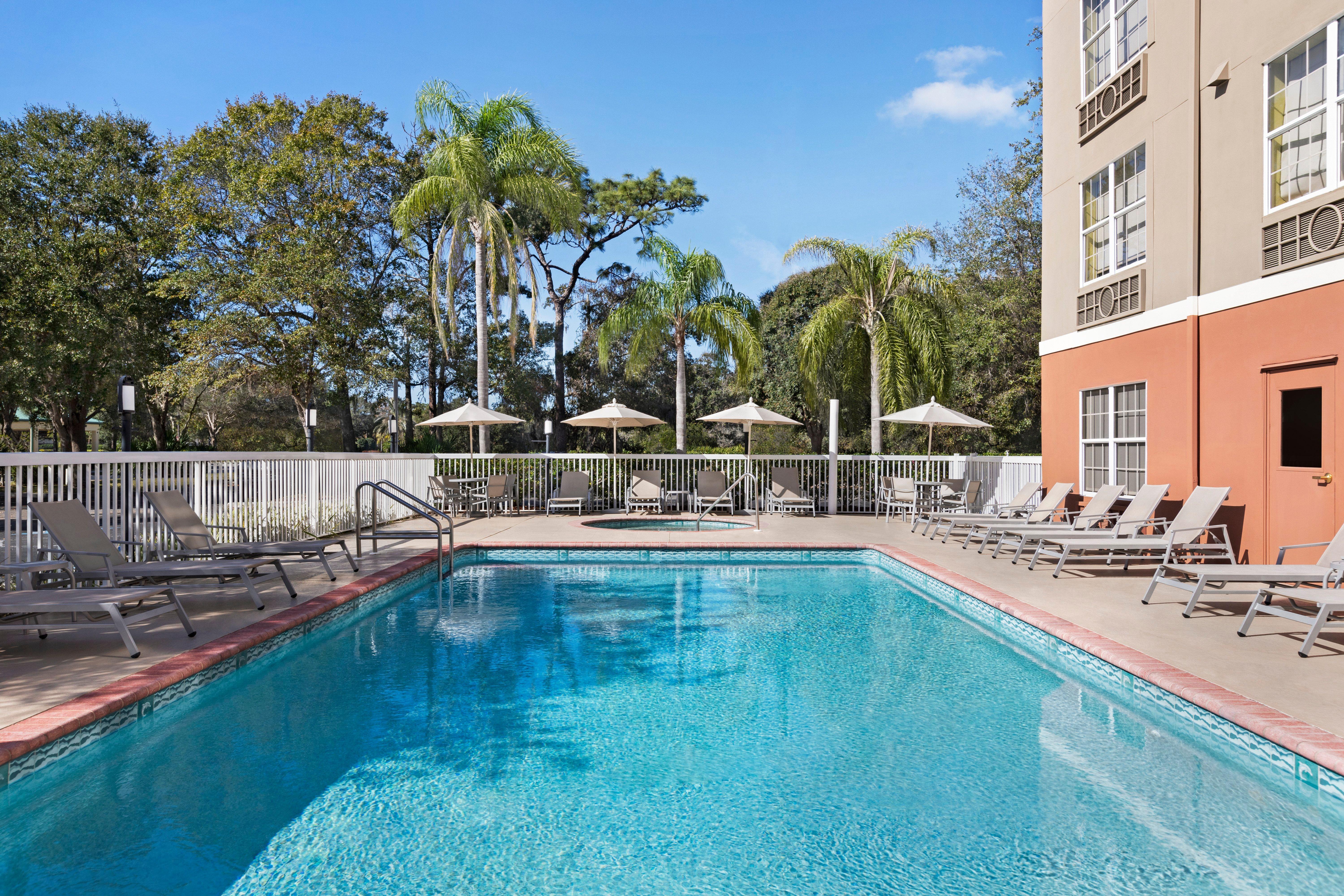 Holiday Inn Express & Suites Sarasota East By Ihg Vamo Екстер'єр фото